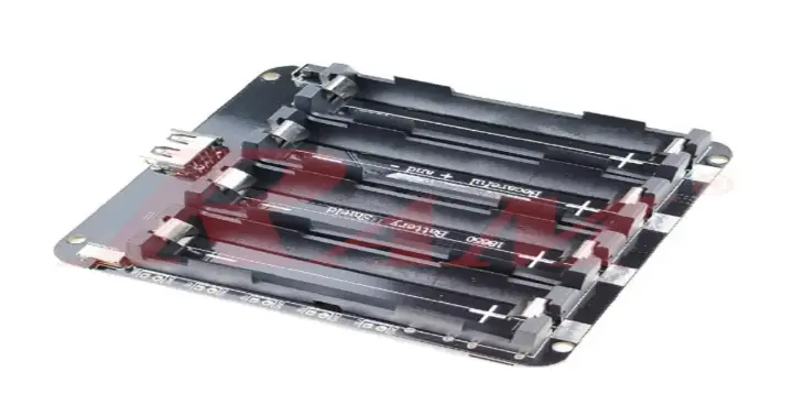 4x18650 lithium battery shield used to build a DIY power bank
