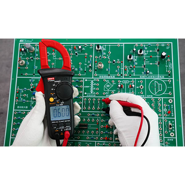 UT200B+ Digital Clamp Meter