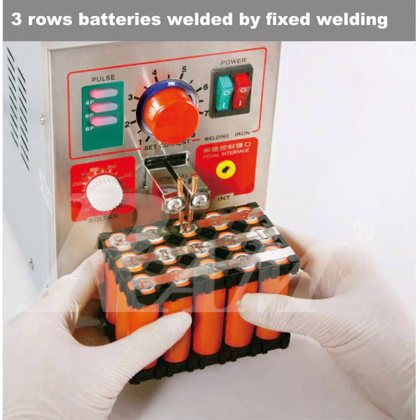 SUNKKO 709A fixed welding head joining a 3-row 18650 battery pack
